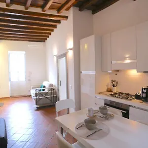 Apartment Benedetta 22 - Trastevere, Rome